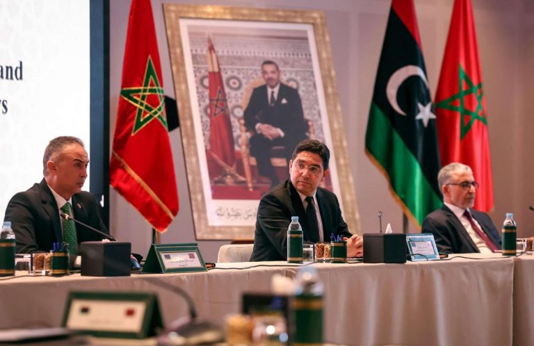 الجزائر تتجه لفقدان دورها في الأزمة الليبية لصالح المغرب