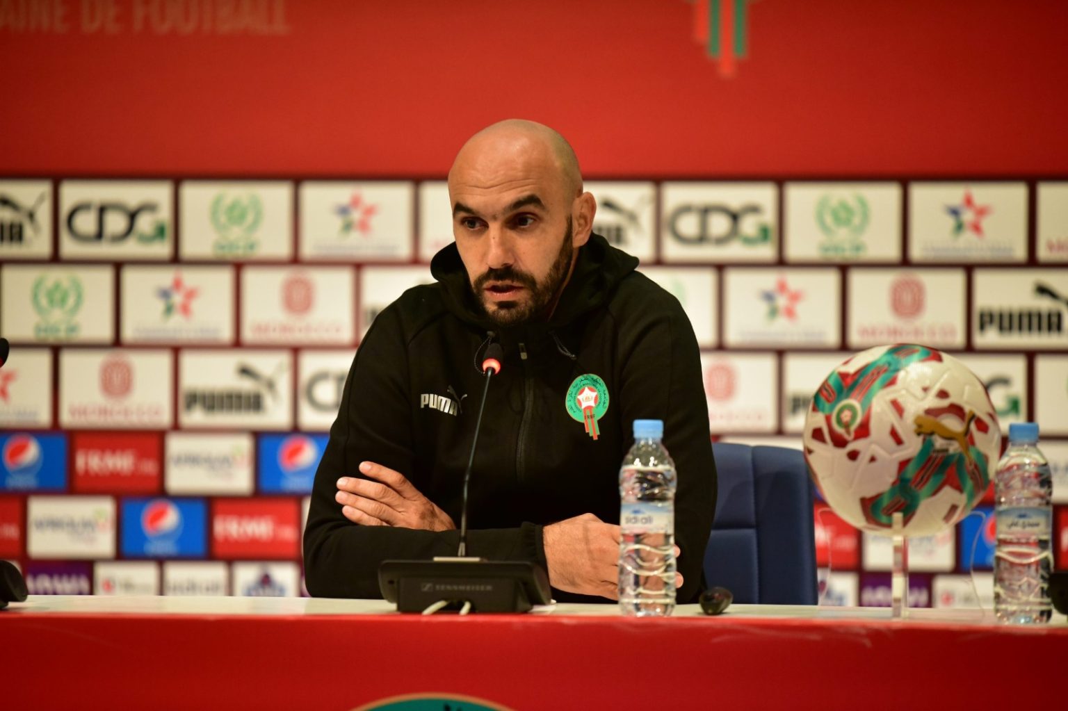 الركراكي: قد نواجه صعوبات لكننا مرشحون للتتويج