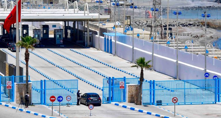 أزمة سبتة تختبر حدود شنغن.. البجوقي: تشديد المراقبة قد يبطئ عبور المغاربة عبر إسبانيا