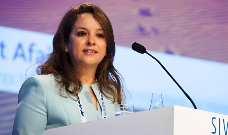 الحموني: “لوبي فلاحي” وراء إعفاء الوزيرة شرفات أفيلال سنة 2018