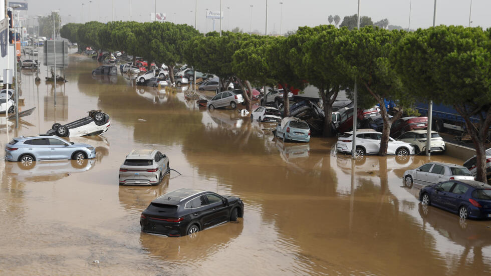 القنصلية المغربية في فالنسيا تضع رقم طوارئ خاص بالجالية