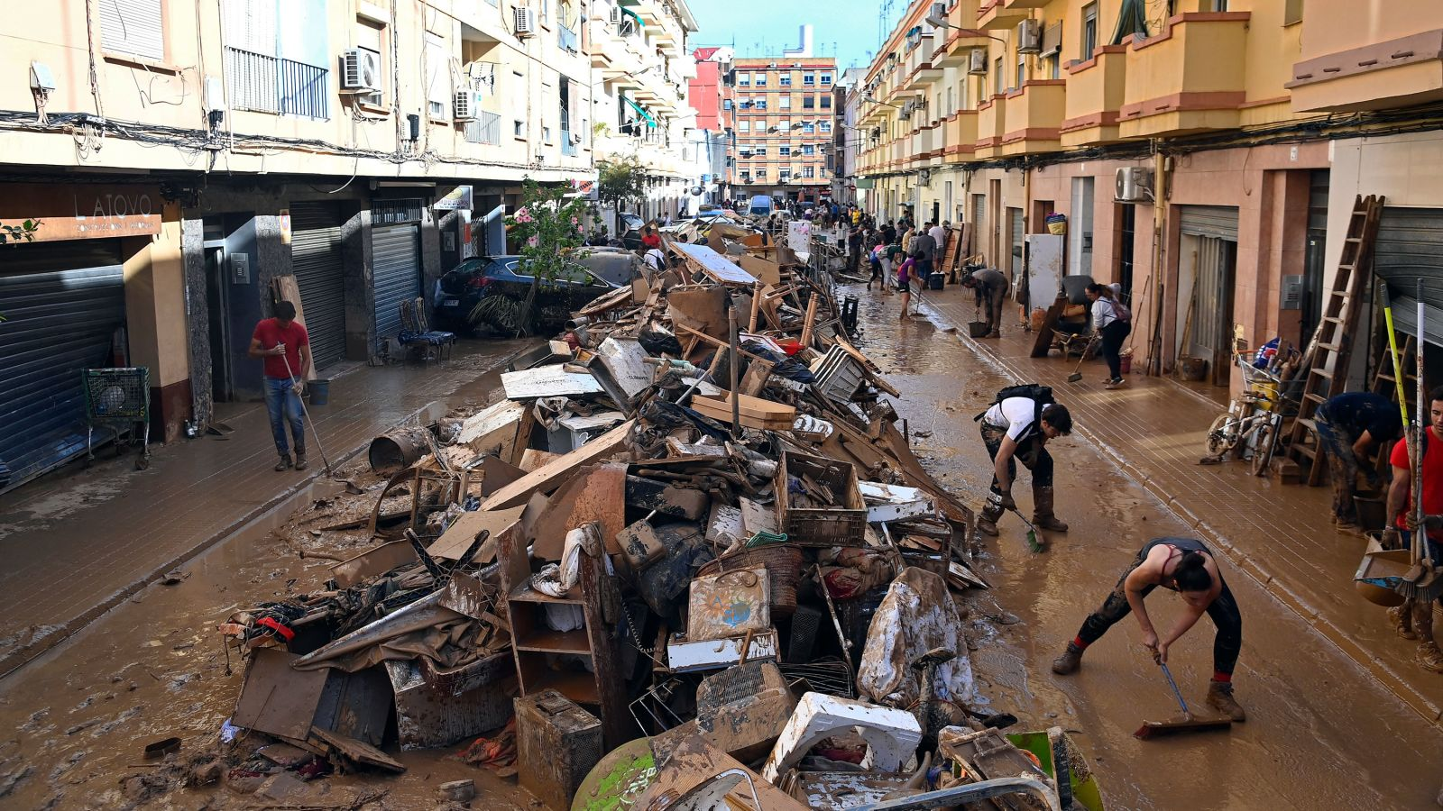 مصادر قنصلية لـ"سفيركم": وفيات المغاربة جراء فيضانات بالنسيا ارتفعت لحالتين