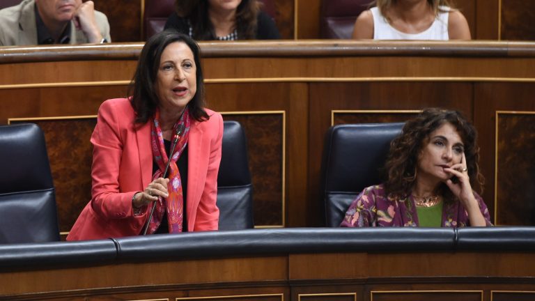 “تتهمون المغرب دون دليل”..وزيرة الدفاع الإسباني تنتقد مزاعم “بيغاسوس” اليمينية