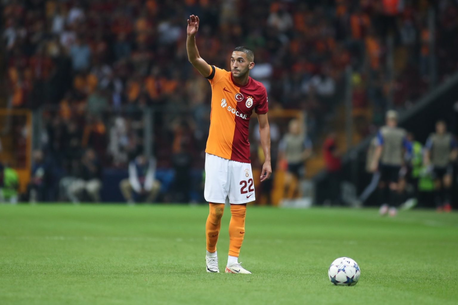 زياش يقترب من الانتقال إلى دوري أوروبي جديد