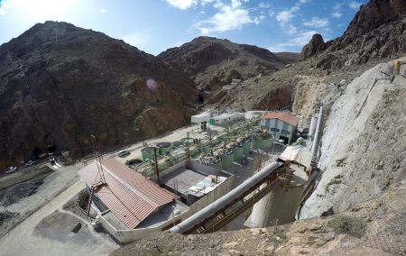 المغرب يعرض بأبيدجان إصلاحين لحكامة القطاع المنجمي
