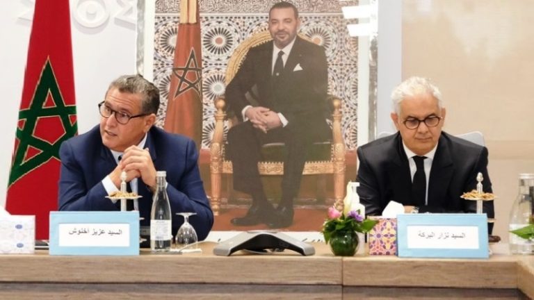 استمرار تصدع الأغلبية.. استقلالي يسائل أخنوش عن الفساد
