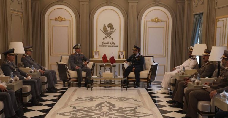 تعاون عسكري.. المفتش العام للقوات المسلحة المغربية يزور قطر