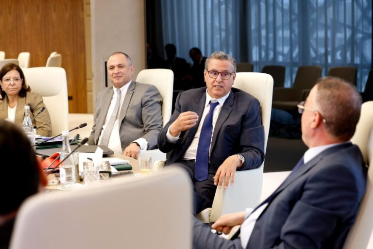 التجارة الخارجية.. حكومة أخنوش تتدارس خلق 76 ألف منصب شغل