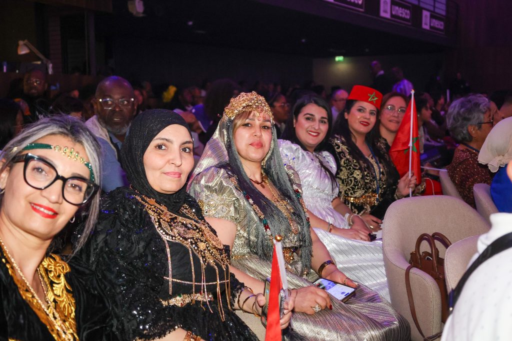 صور المشاركات المغربيات في حفل اختتام فعاليات الأسبوع الإفريقي بباريس
