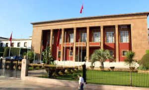 نقابة الموظفين تحتج على رسوم الجامعة وتدعو لوقفة أمام البرلمان