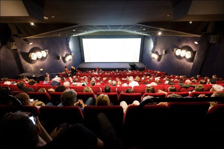 قاعات السينما بالمغرب تحقق 129,8 مليون درهم من الإيرادات في 2025