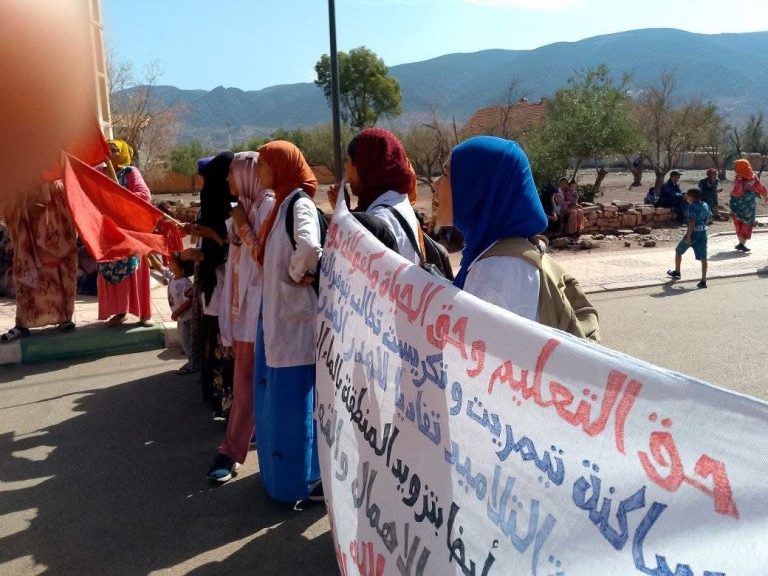بعد احتجاجات تاغريست.. عامل إقليم أزيلال يتعهد بتوفير النقل المدرسي