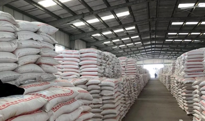 يباع للتجار ويقدم للدواب ومخابز تستفيد.. حماية المستهلك لـ”سفيركم”: تصريحات التويزي مناسبة للوقوف على اختلالات الدقيق المدعم