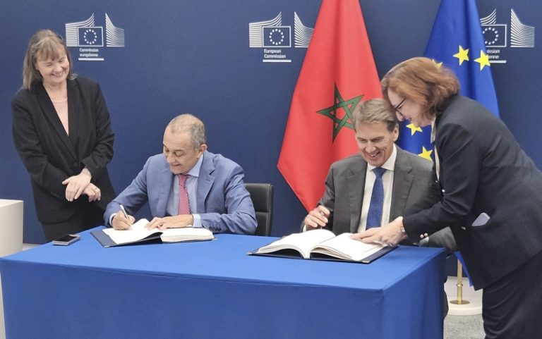 المغرب والاتحاد الأوروبي يوقعان اتفاقا معدلا لتعزيز الشراكة الفلاحية