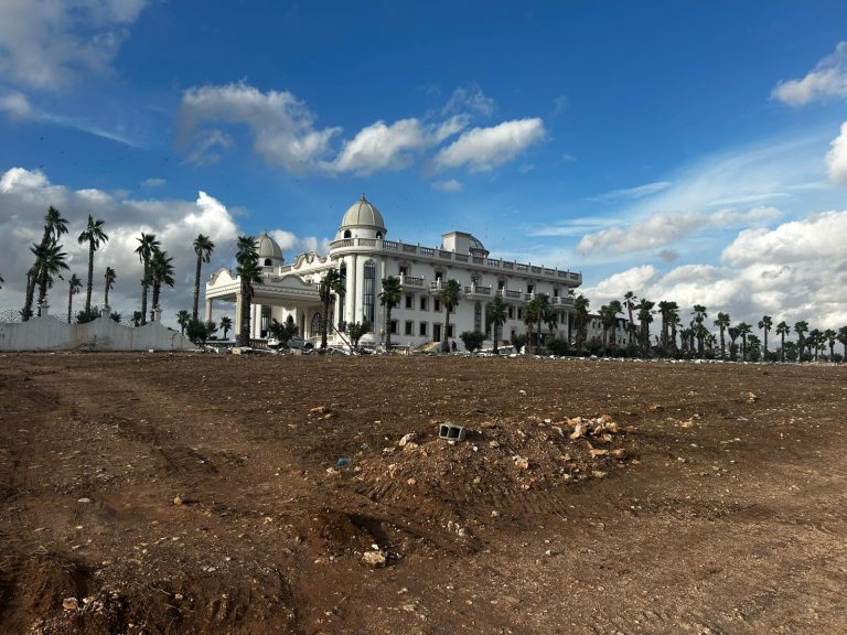 شهادة هندسية تكشف خروقات جسيمة في قصر “الكريملين” ببوسكورة وتبرر الهدم