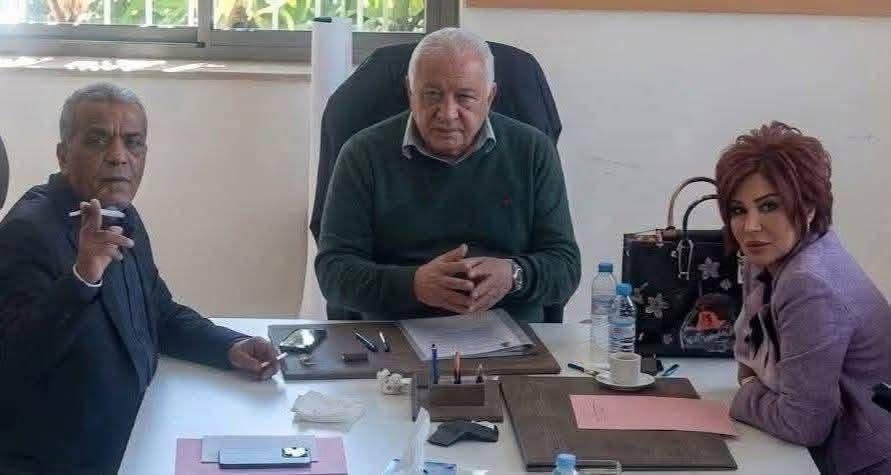 100 صحافي مغربي بالخارج يطالبون بحل اللجنة المؤقتة وينددون بالتحكم في الإعلام وتفريخ مواقع التشهير