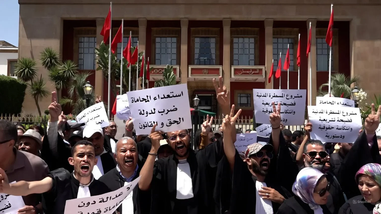 بسبب قانون المهنة.. المحامون يمددون مدة توقيف خدماتهم