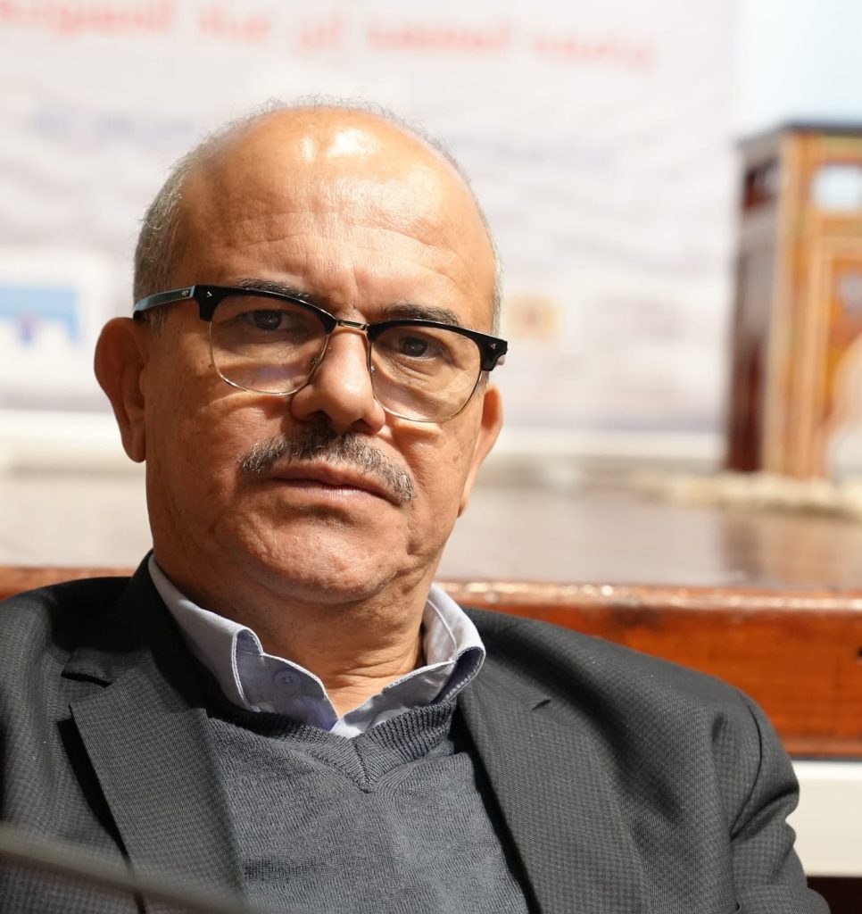 يا مصرُ التي في خاطري