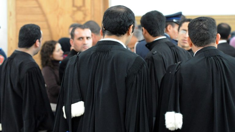 بسبب قانون المهنة.. المحامون يشلون المحاكم بالمغرب في 6 يناير