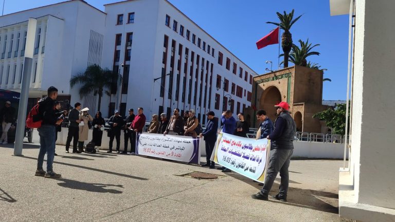 الدكاترة المعطلون يعودون للاحتجاج من جديد من أجل الإدماج في خطة العدالة
