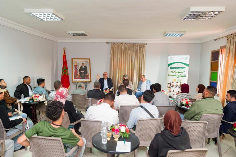 الهيئة الوطنية للنزاهة في اجتماع مع شباب ايت اورير