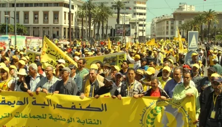 الكونفدرالية تصطف إلى جانب تحالف اليسار في الانتخابات