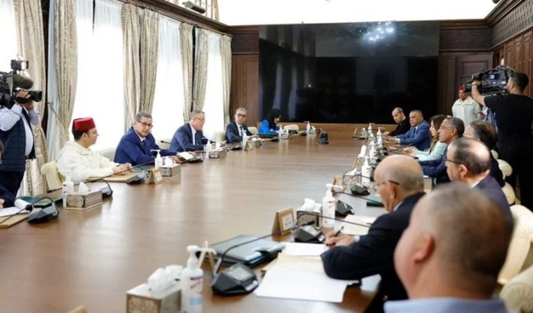 الحوار الاجتماعي يرفع متوسط أجور موظفي المغرب لـ10,600 درهم مجلس الحكومة
