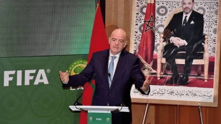 إنفانتينو يواجه ضغوطا متزايدة.. عريضة دولية تطالب باستقالته وإصلاح “الفيفا”