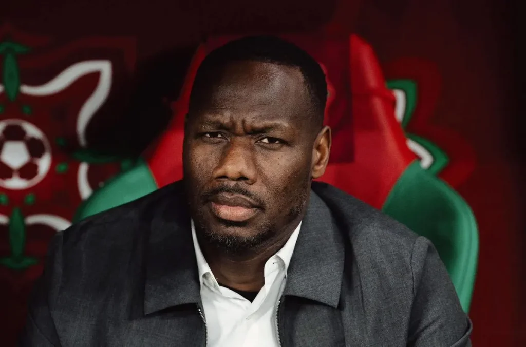أزمة تهز منتخب السنغال قبل المونديال.. المدرب يرفض مرافقة البعثة إلى أمريكا