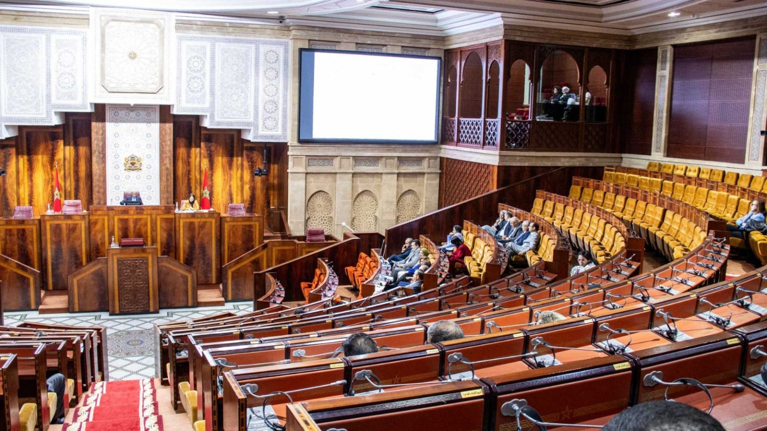 غياب النواب.. منيب: نسبة الحضور لا تتجاوز 25٪ والإبراهيمي: يصعب على المجلس تطبيق مقتضيات “الزجر”