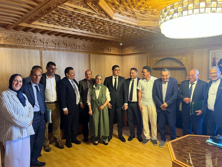 بعد وساطات سياسية وبرلمانية.. بنسعيد يرد على مطالب مقاولات إعلامية بالأقاليم الجنوبية