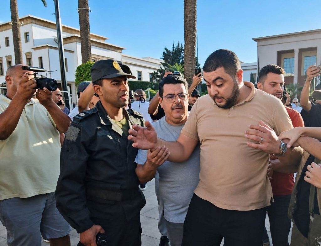 بسبب غياب ضمانات المحاكمة العادلة.. دفاع “مهداوي” ينسحب من جلسته