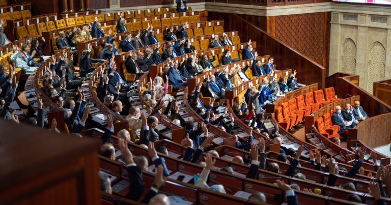 مجلس المستشارين يمرر قوانين تعيد ترتيب البحث العلمي