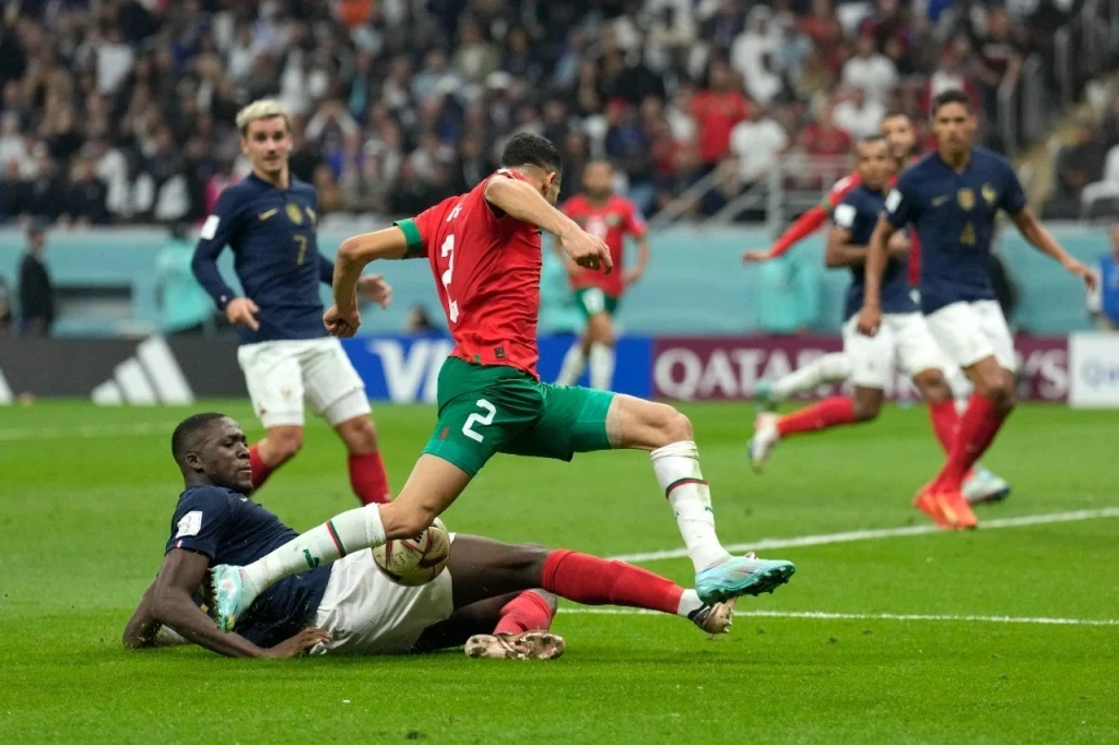 المغرب وفرنسا.. مباراة تتجاوز حدود الملعب