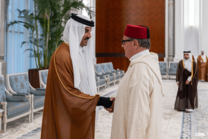 أخنوش يمثل الملك محمد السادس في تقديم التعازي لأمير قطر