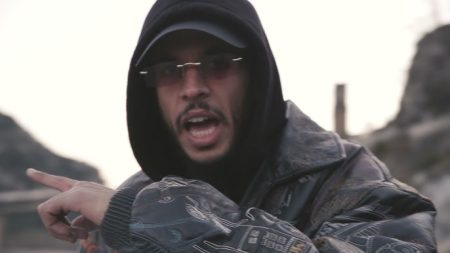 وضع الرابور “بلاك ويند” تحت الحراسة النظرية بعد مثوله أمام الفرقة الوطنية