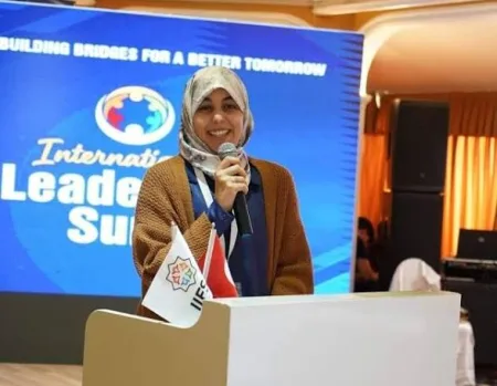 منتمية للتجديد الطلابي تثير الجدل بانتقادها لتحديد عمر الـ18 كسن قانونية للزواج