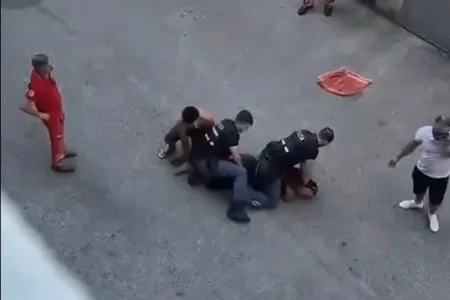بعد وفاة مهاجر مغربي.. سيكوك: صعود اليمين المتطرف في أوروبا يحول المهاجرين إلى ضحايا للعنف