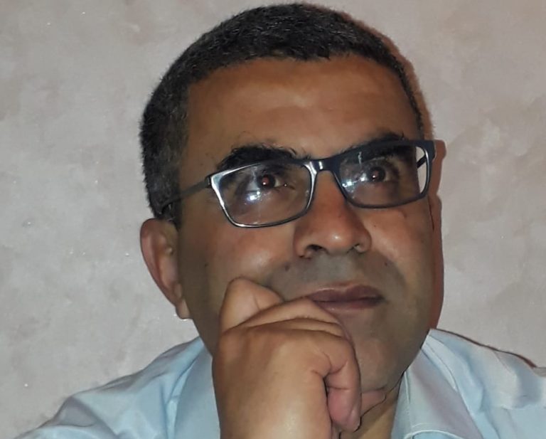 وأنت مشارك أو مقاطع فكر بغيرك