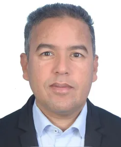 الدولة ليست منصة “إنستغرام”… والحكومة ليست منتخبا، والشعب ليس جمهورا.