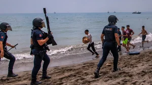 أحداث سبتة.. مصدر حكومي مغربي: المغرب ليس حارسا لأوروبا وقواعد التعامل يجب أن تتغير