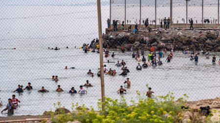 روسيا ترد على الدنمارك بشأن اتهامات مرتبطة بأزمة الهجرة إلى سبتة المحتلة