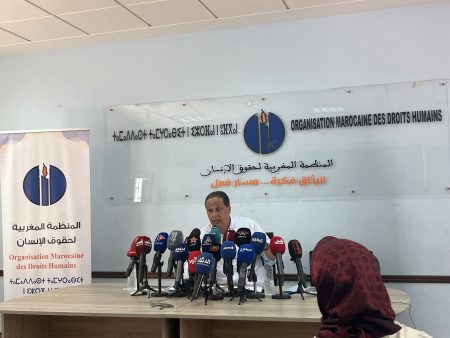 “مساعدات محدودة واعتداءات جنسية”.. منظمة حقوقية مغربية تكشف وضع مهاجرين في سبتة