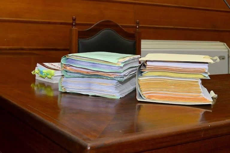 لتقليص الزمن القضائي.. وزير العدل يوسع صلاحيات كتابة الضبط