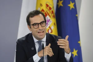 وزير الاقتصاد الإسباني يبرز أهمية المغرب اقتصاديا ويدعو للحذر بشأن اتهام الرباط بأحداث سبتة