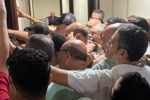 اكتظاظ وتجاوزات في سرية التصويت.. مطالب بفتح تحقيق في انتخابات مجلس الصحافة