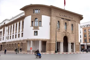 هل يثبت بنك المغرب سعر الفائدة خلال اجتماع المقبل وما الفائدة؟