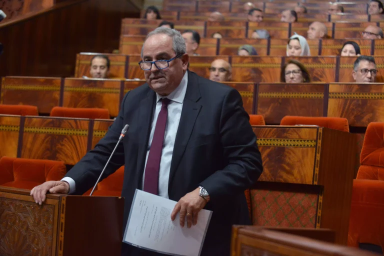 النواب يخلفون الموعد مع الأجراء.. رسوم التوقيت الميسر غائبة عن الأسئلة الشفوية الموجهة إلى الميداوي