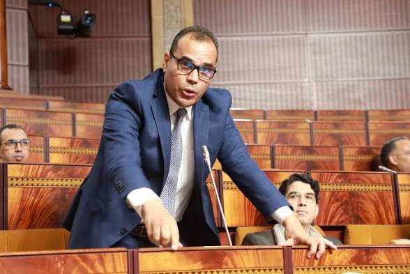 “تصنيفات جامعاتنا مخجلة”.. برلماني استقلالي ينتقد وزير “البام”