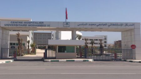 طول المواعيد الطبية ونقص الأدوية بوجدة.. مسؤول نقابي يكشف لـ”سفيركم” الأسباب